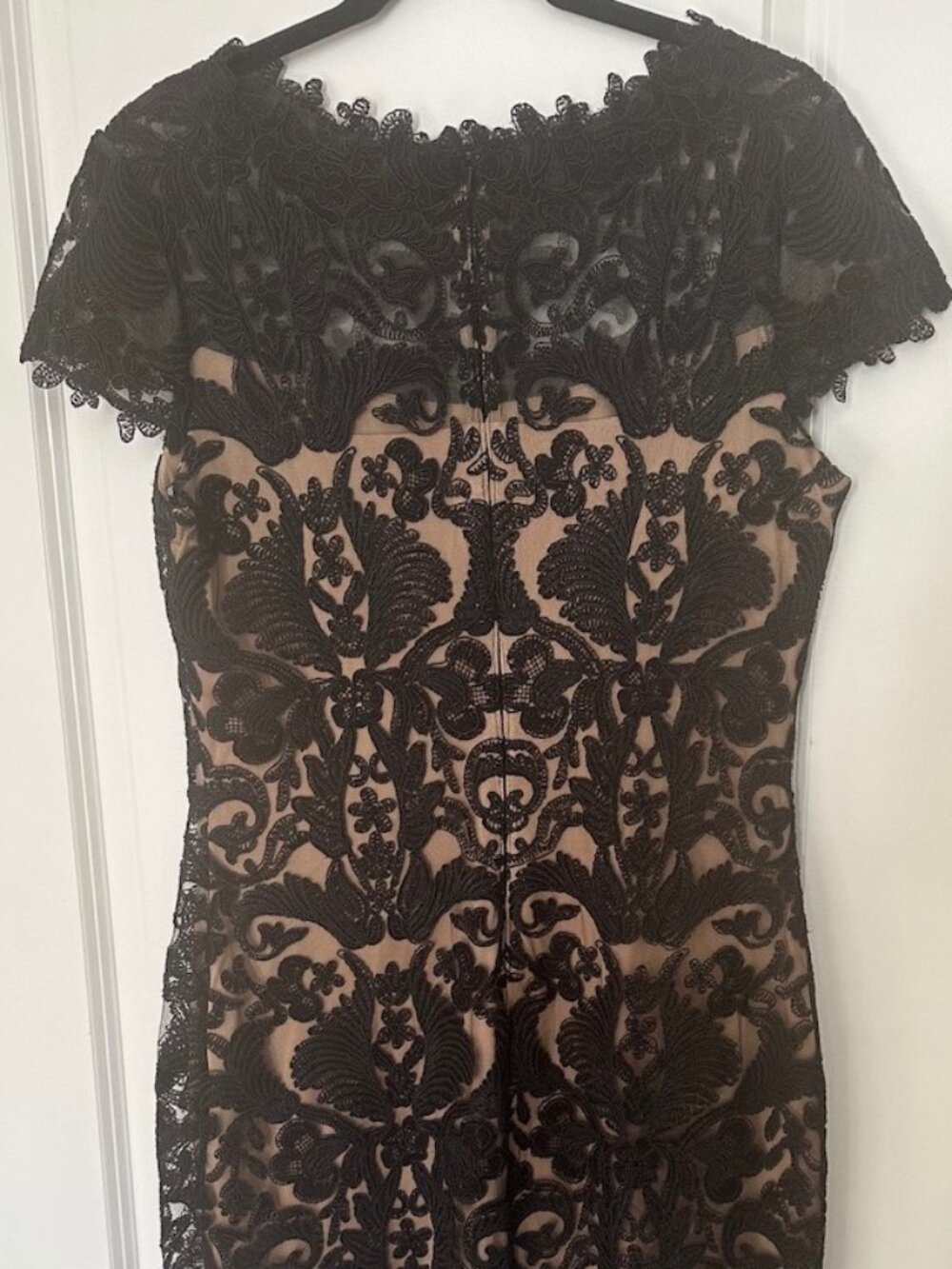 Tadashi Shoji Black lace cocktail dress
